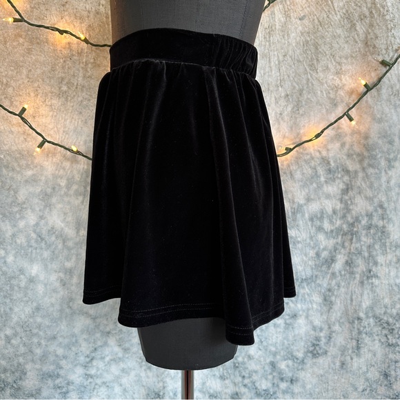 Rockets of awesome Black Velvet Skirt 8 - Picture 2 of 7